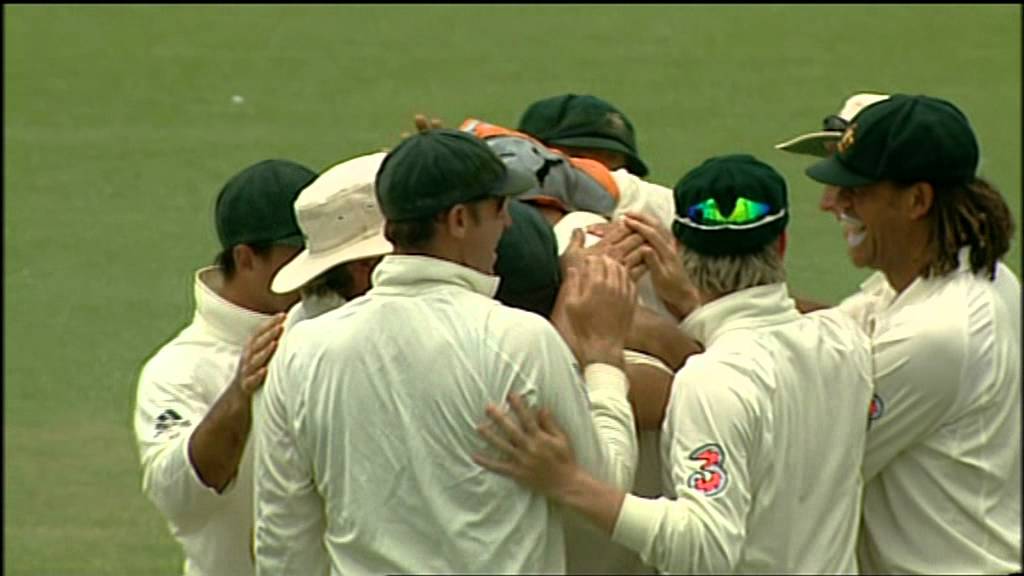 Stuart Clark yorker to Sajid Mahmood