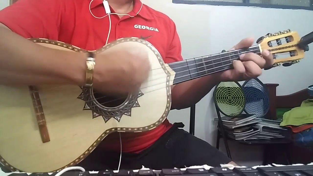 Vihuela, por mujeres como tú.