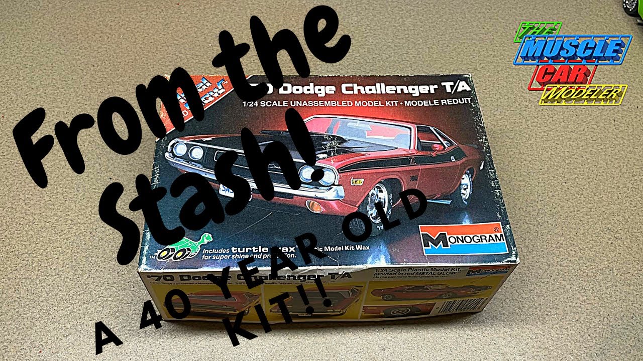 Monogram 1970 Dodge Challenger TA 340 Kit Contents