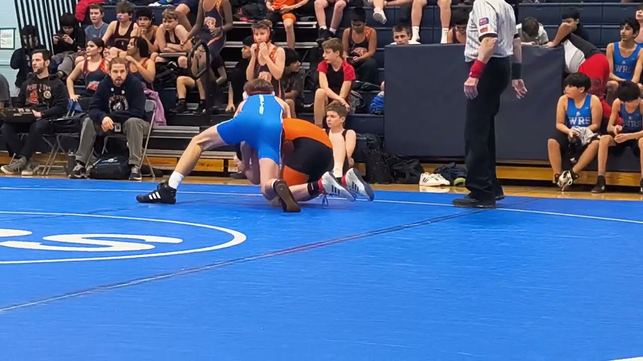Will Sundling wrestling 1/29/26 vs Plum Grove period 1