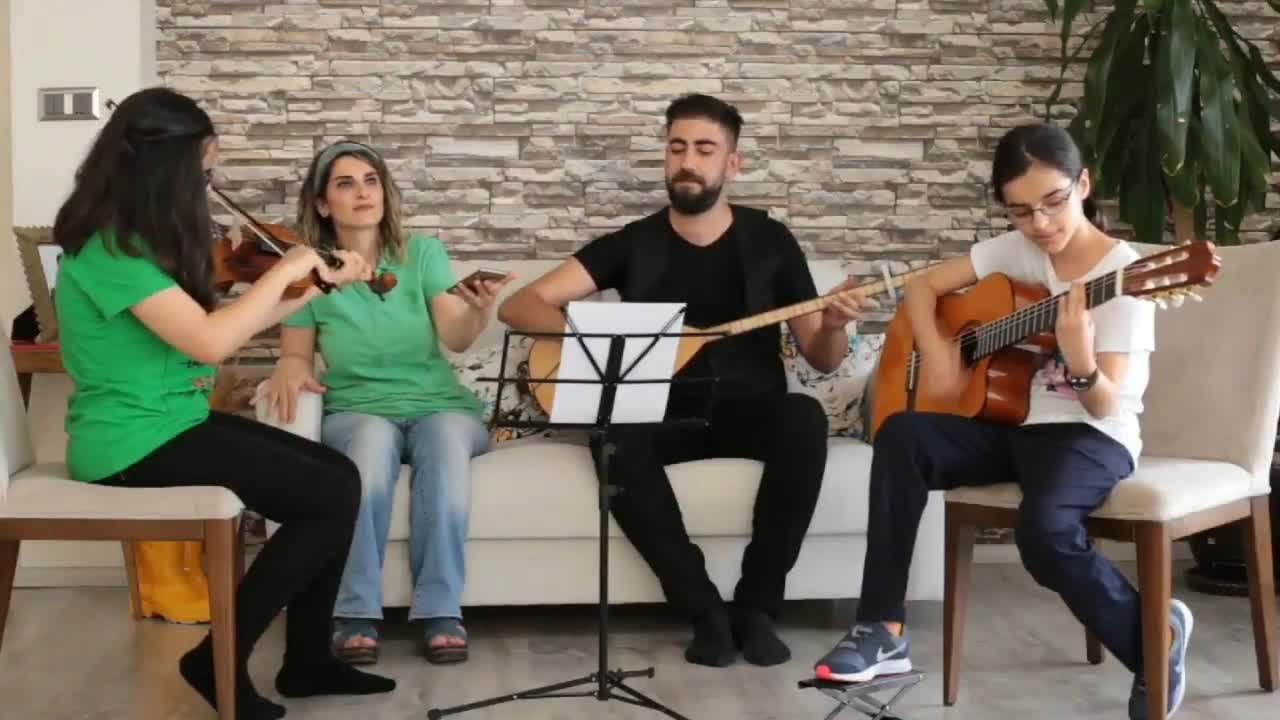 Başak Demirtaş - Korkma, Bağır! [Demirtaş Ailesi ve Azad Bedran]  (Official Audio © Kom Müzik)