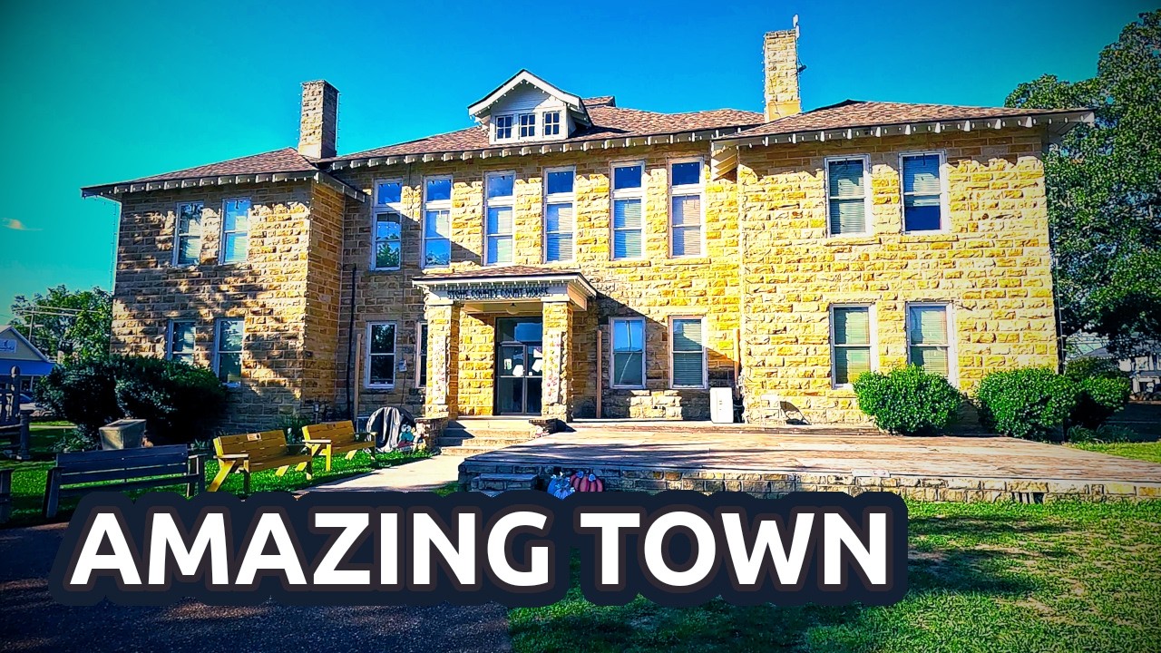 AMAZING Small Town | Mountain View Arkansas