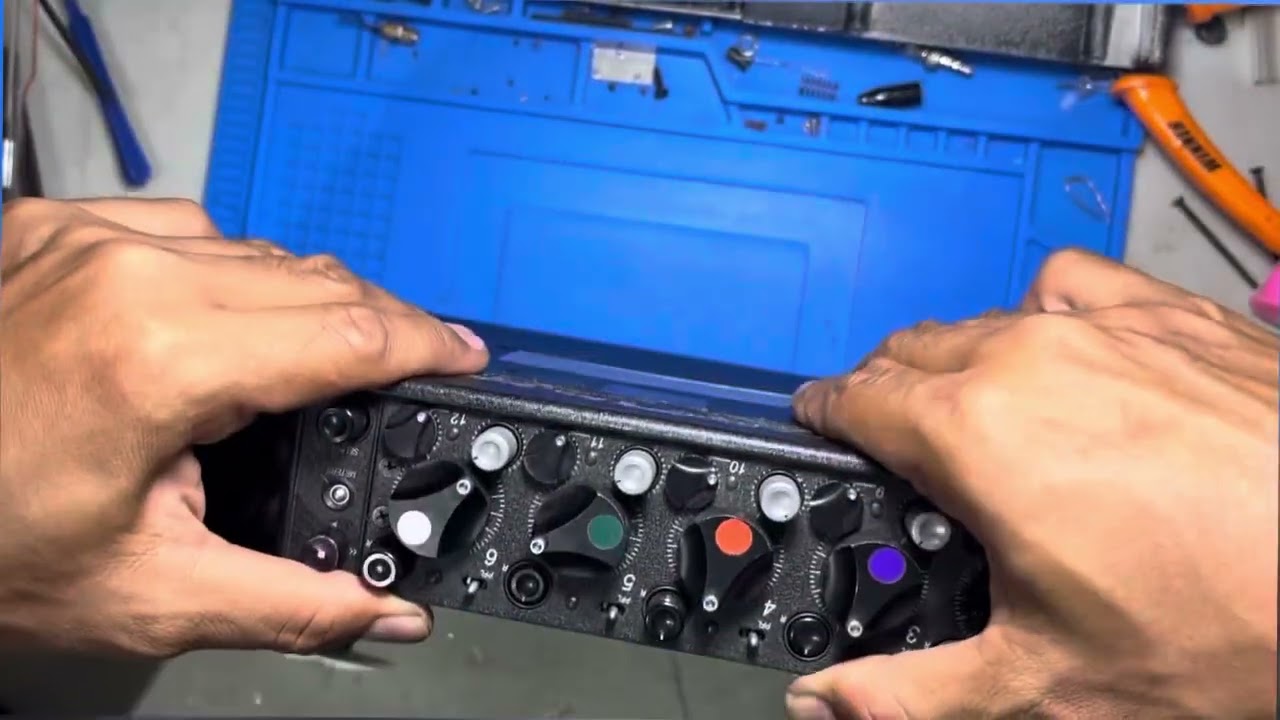 Sound devices 688 - Replacing the 688 Real-Time Clock Battery and cleaning