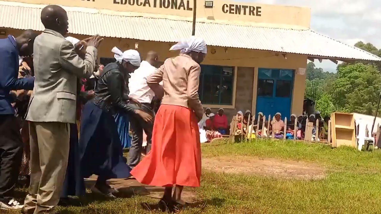 Kongoi Elohim baba amun kiingokwech kenai tuguk cheyoyokse
