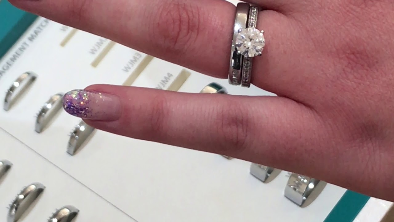 Wedding Ring Widths Shown on the Finger