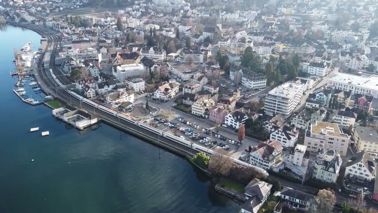 ICE4 Durchfahrt in Wädenswil aus der Luft