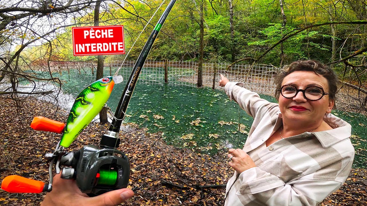 Elle m&rsquo;autorise &agrave; p&ecirc;cher le vieil &eacute;tang SECRET de son Jardin ! Ce qu&rsquo;on y trouve est fou (rentalake)