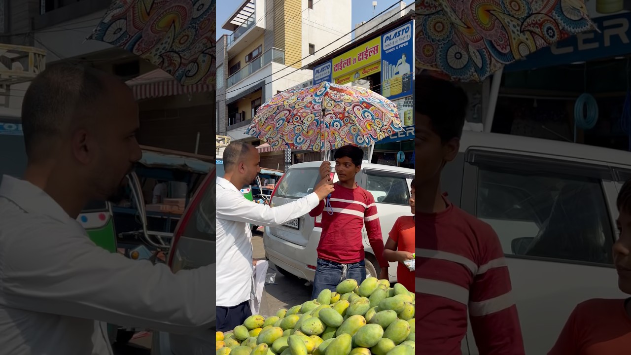 ☂️ Little children worked hard, we gave them the support of an umbrella #love #shorts #humanity ji