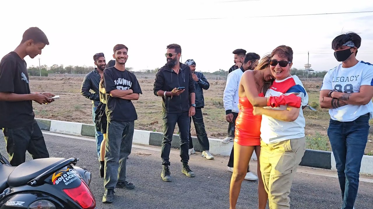shoot time  😂 masti & fan 😜🤪 Deko guys  mazaa aayega