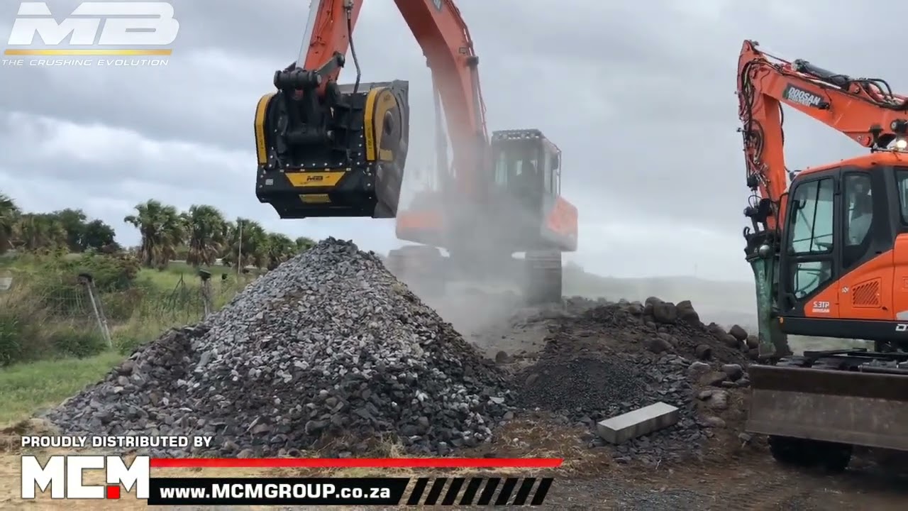 BF120.4 MB Crusher Bucket In Action