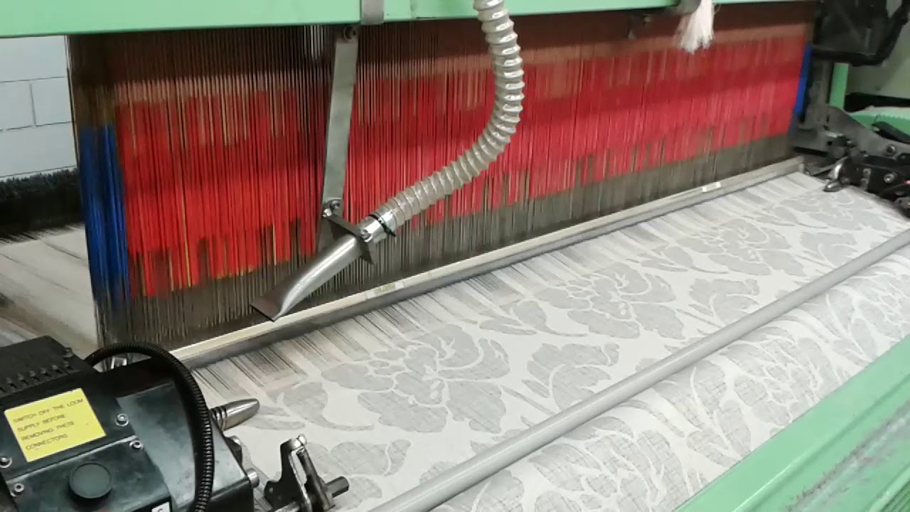 PRODUCTION OF PLAIN VELVET AND JACQUARD FABRICS. THE LOOMS
