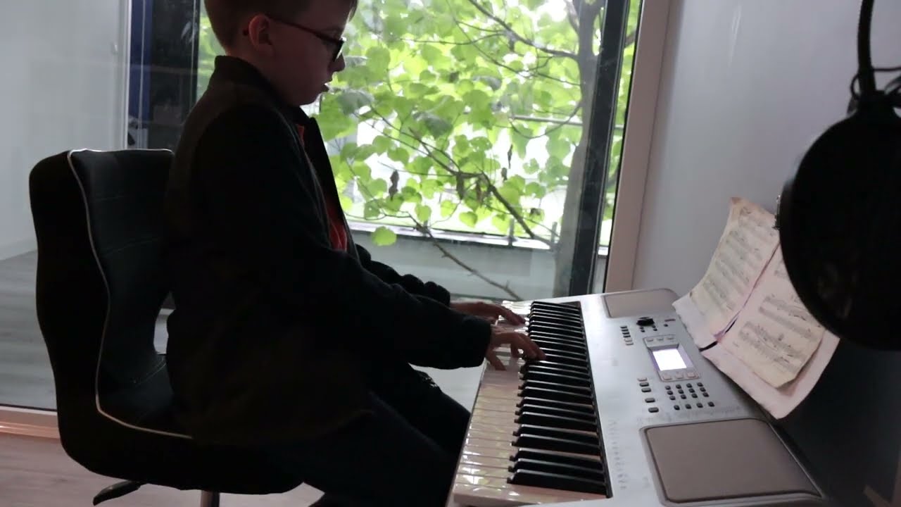 Menuet in G-dur – Piotr Klawiszowy