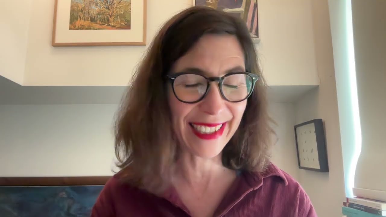 📚🚶Emily's Walking Book Club: Excellent Women Book Review