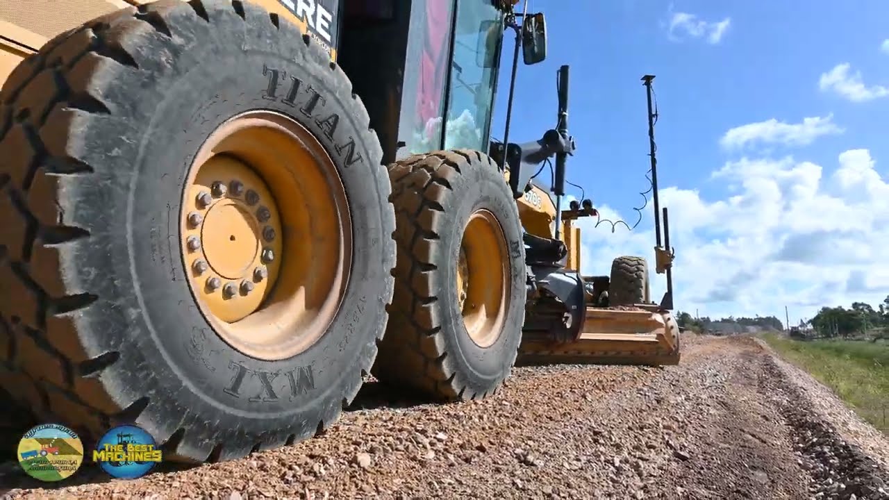 Автогрейдер John Deere 670G настоящий звук в действии проект центральной гусеницы