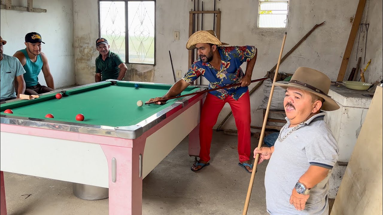Seu Biu leva uma buchuda de Pililiu da Resenha no Sinuca
