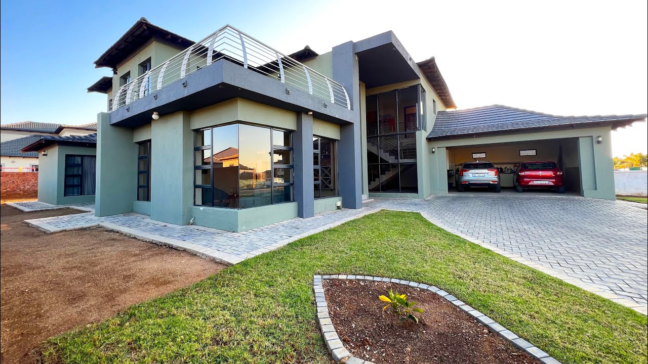 Gorgeous house for Sale in Savannah Country Estate