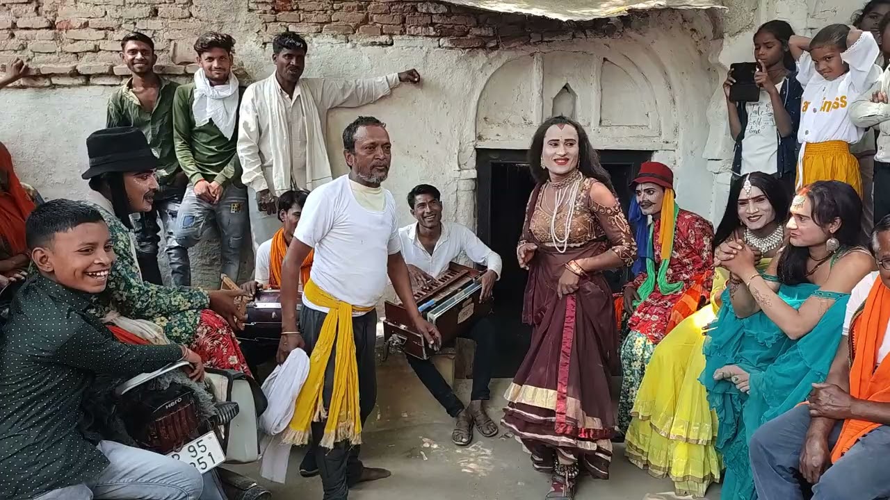 बुंदेलखंड के बहुत पुराने कलाकार गीत🤩🎧 बिक रहे बार लुगाई के 🤣 !! रामपाल💔 प्रजापति के बहरूपिया वीडियो
