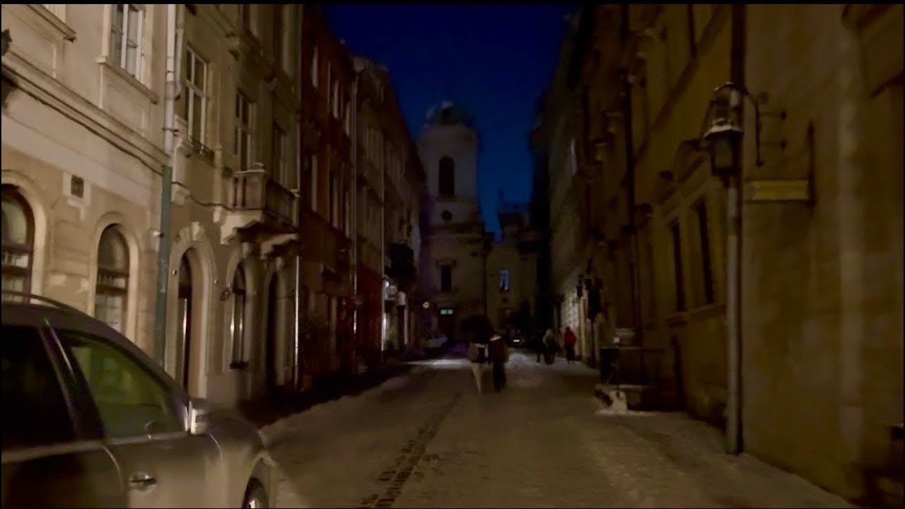 Блекаут у Львові. Вечірній Львів під звуки генераторів. #львівяквінє #lvivskijbatyar #львів #новини 