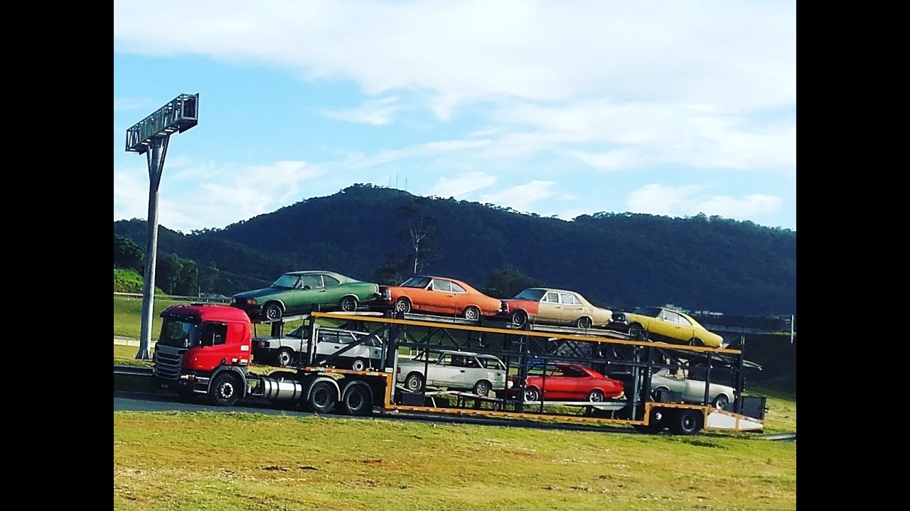 Uma cegonha de opalas velhos indo para restauração ....