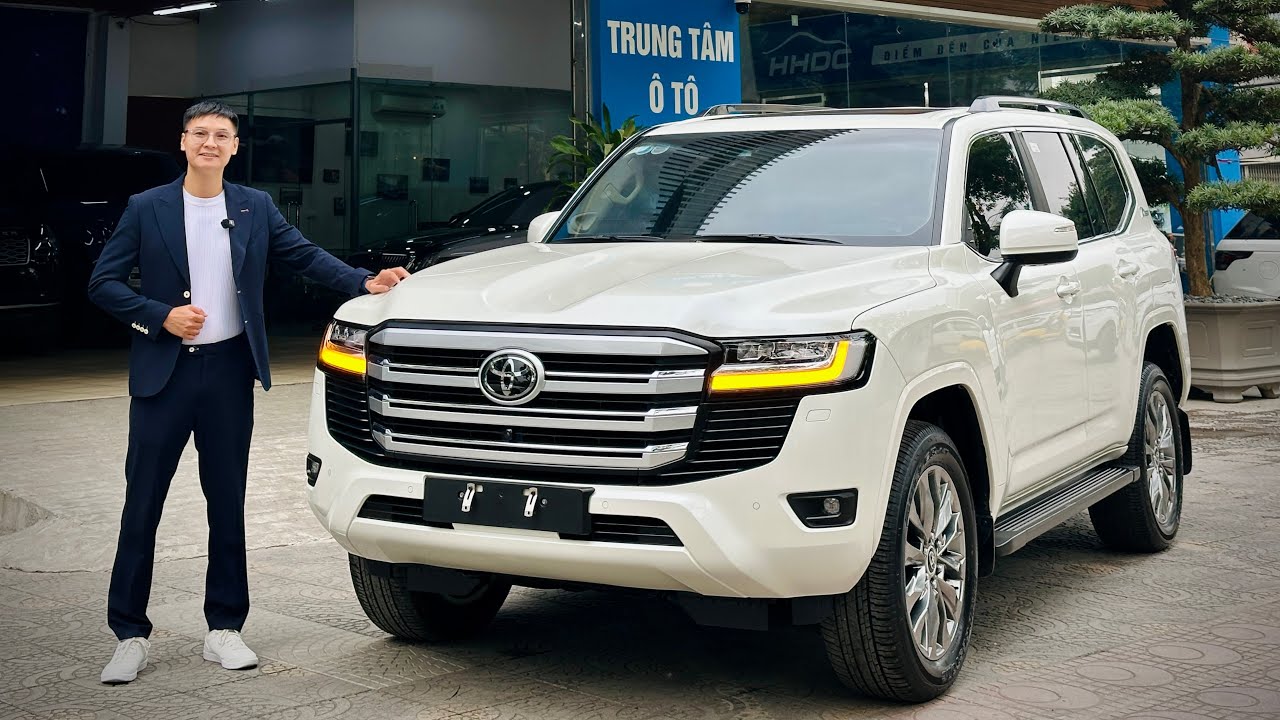 Chào bán TOYOTA LandCruise LC300 2022 siêu lướt 30.000km / Mẫu SUV chưa bao giờ hết Hot