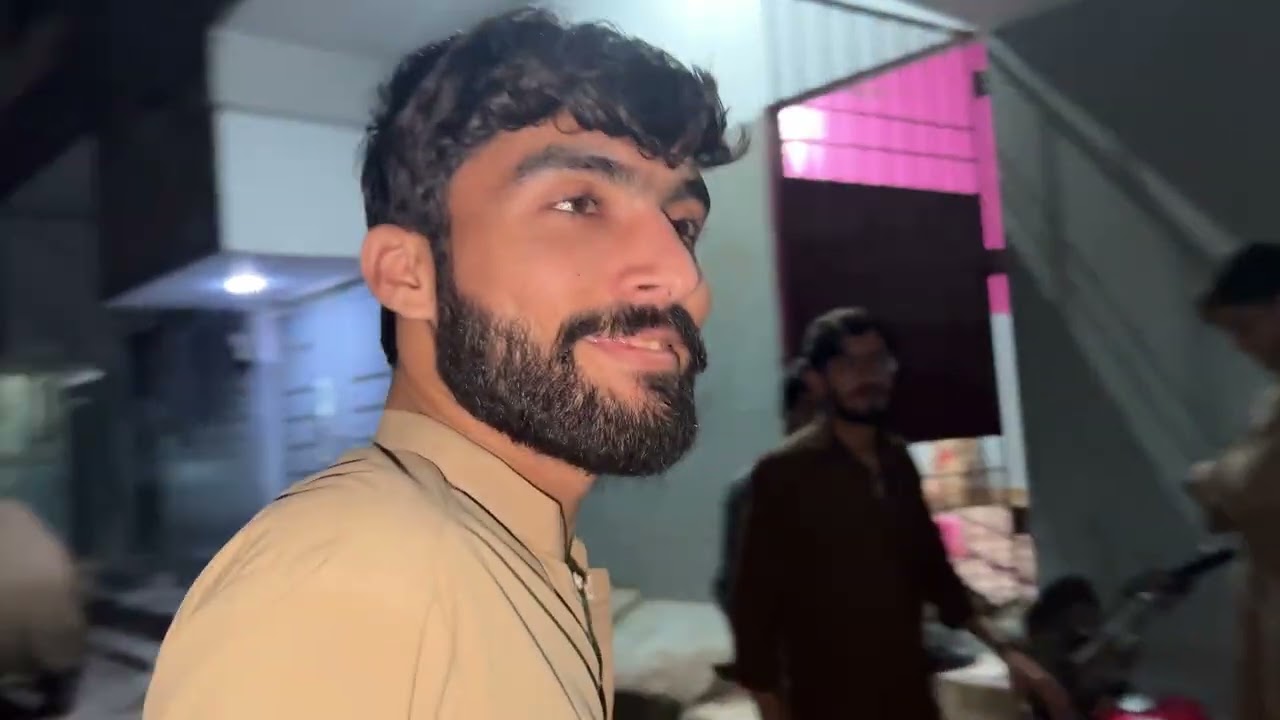 Dholl Waly Ka Software Update Hony Sa Baj Gaya 😂