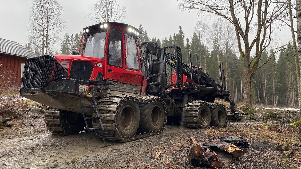 Komatsu 855 Loading And Unloading Timber
