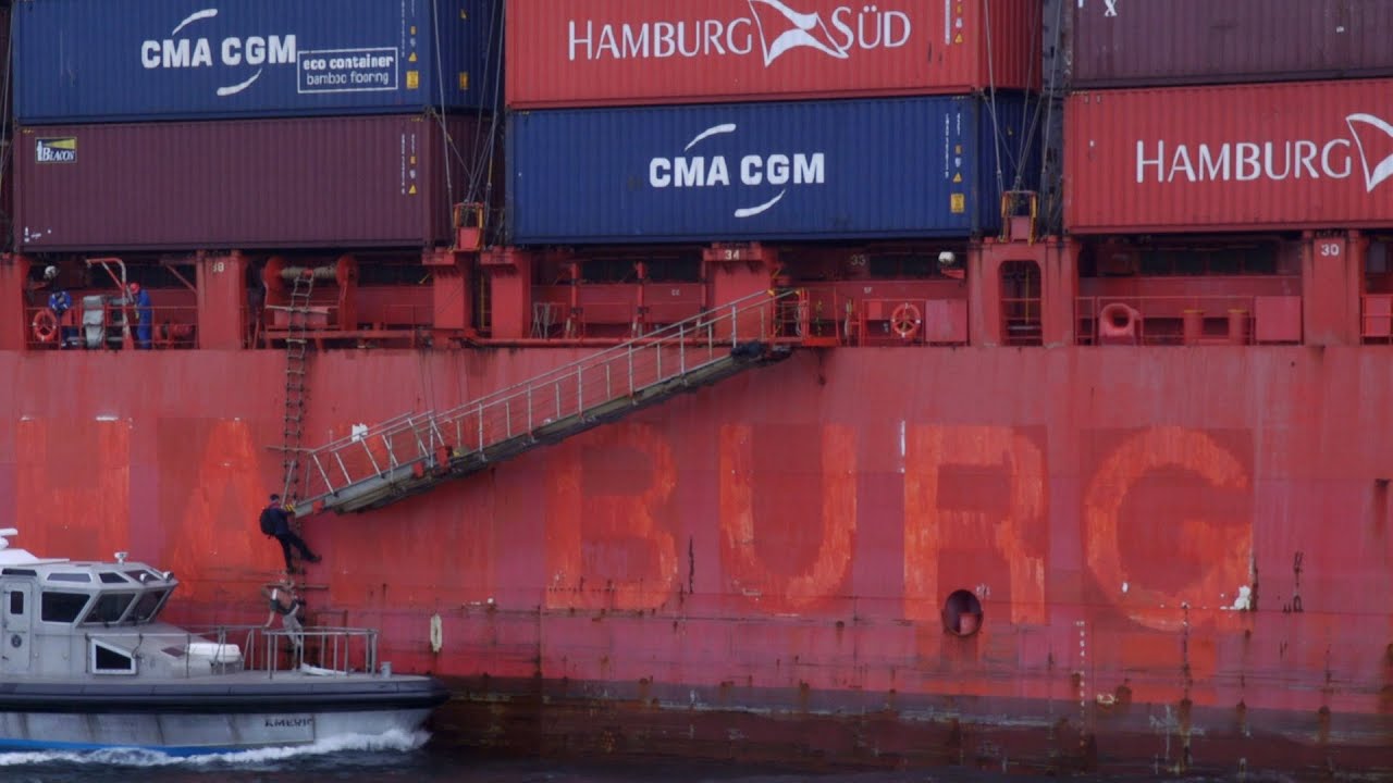 How New York Harbor Pilots Master Treacherous Waters