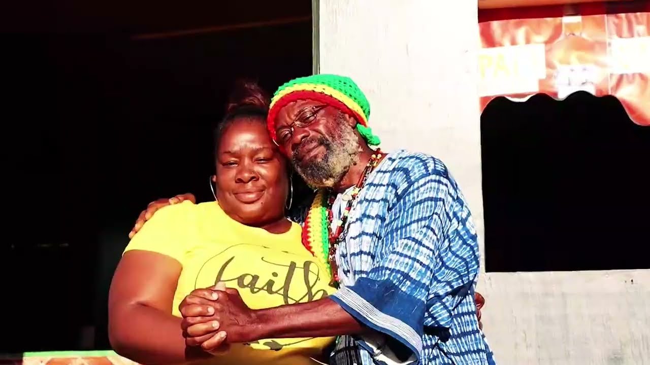 Rukse Ajuju - Gift Of Love (Official Music Video)