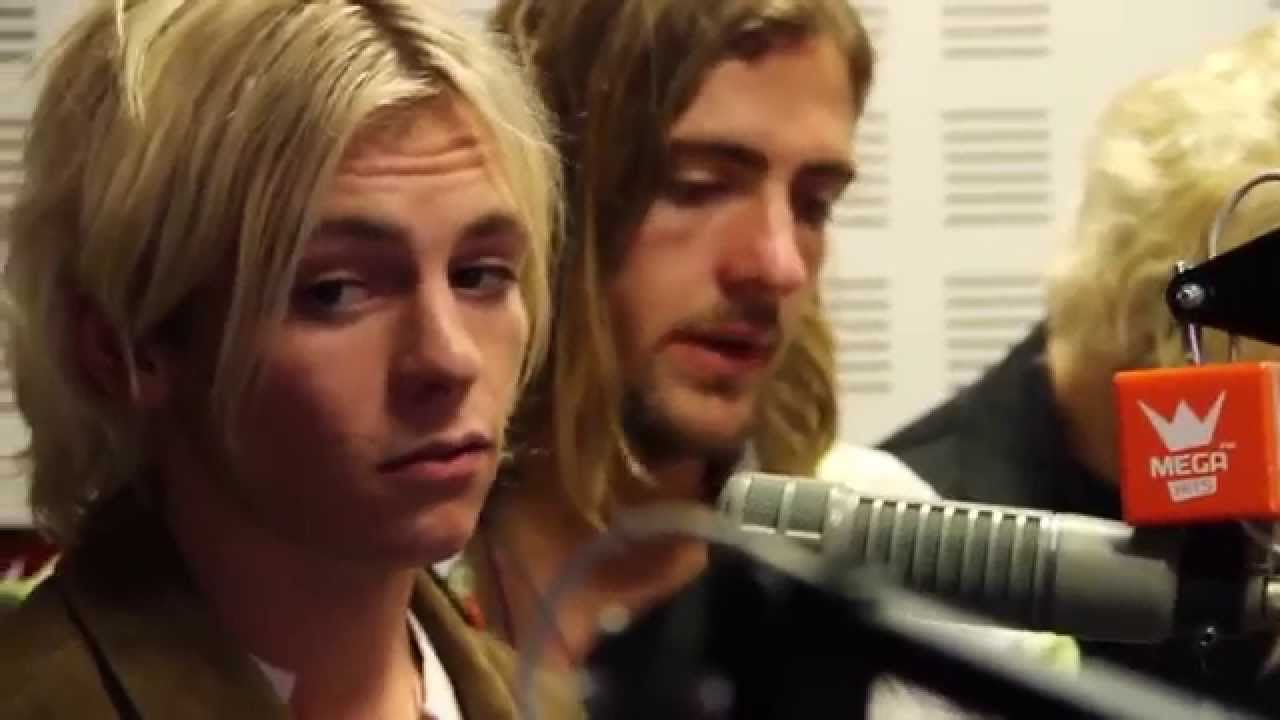 Mega Hits - R5 n'A TARDE