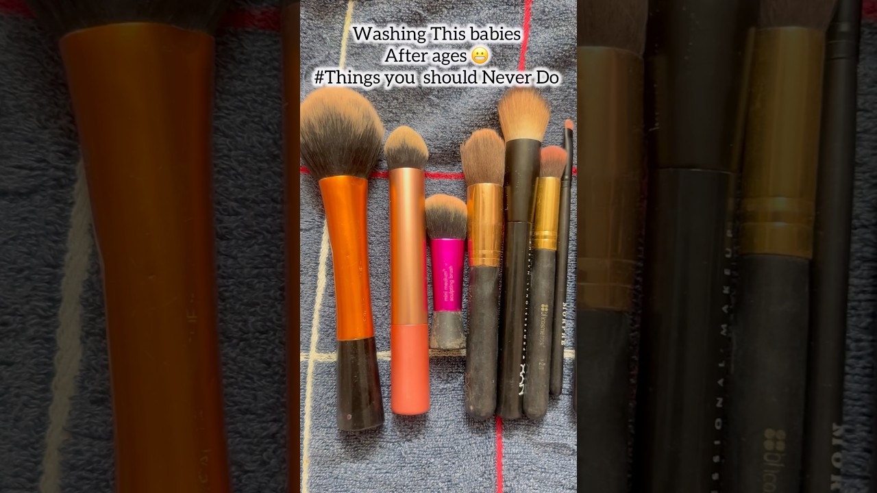 Cleaning My Makeup Brushes ✨ 