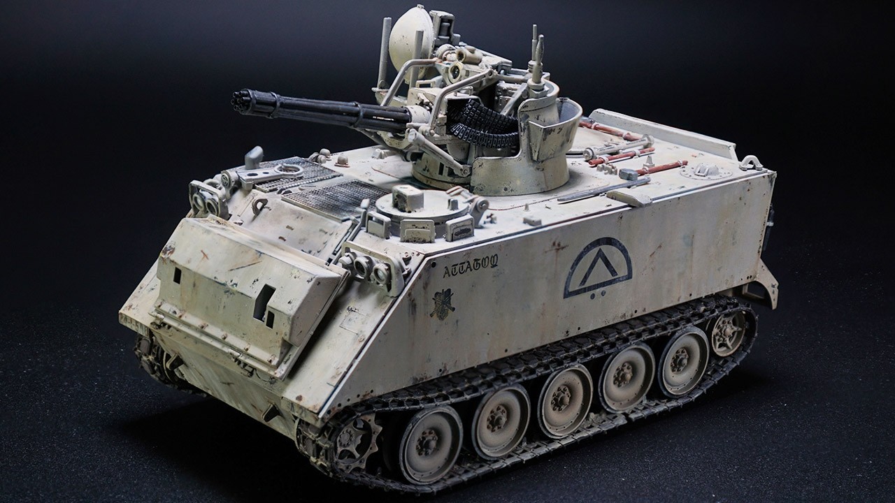 Academy 1/35 M163 Vulcan Full Build/scalemodel