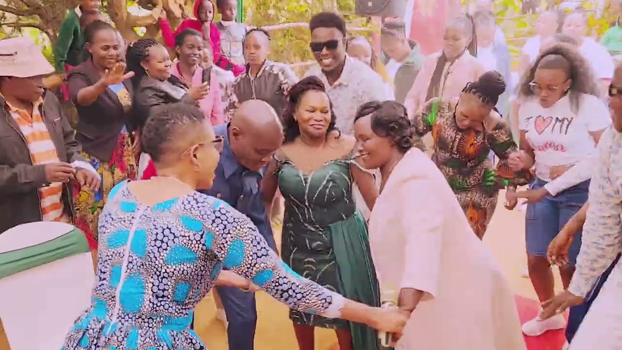 Stella Mengele Kyathi Kinene - Ngone Mami Na Daddy Wa Joyce Ndunge Kithungo
