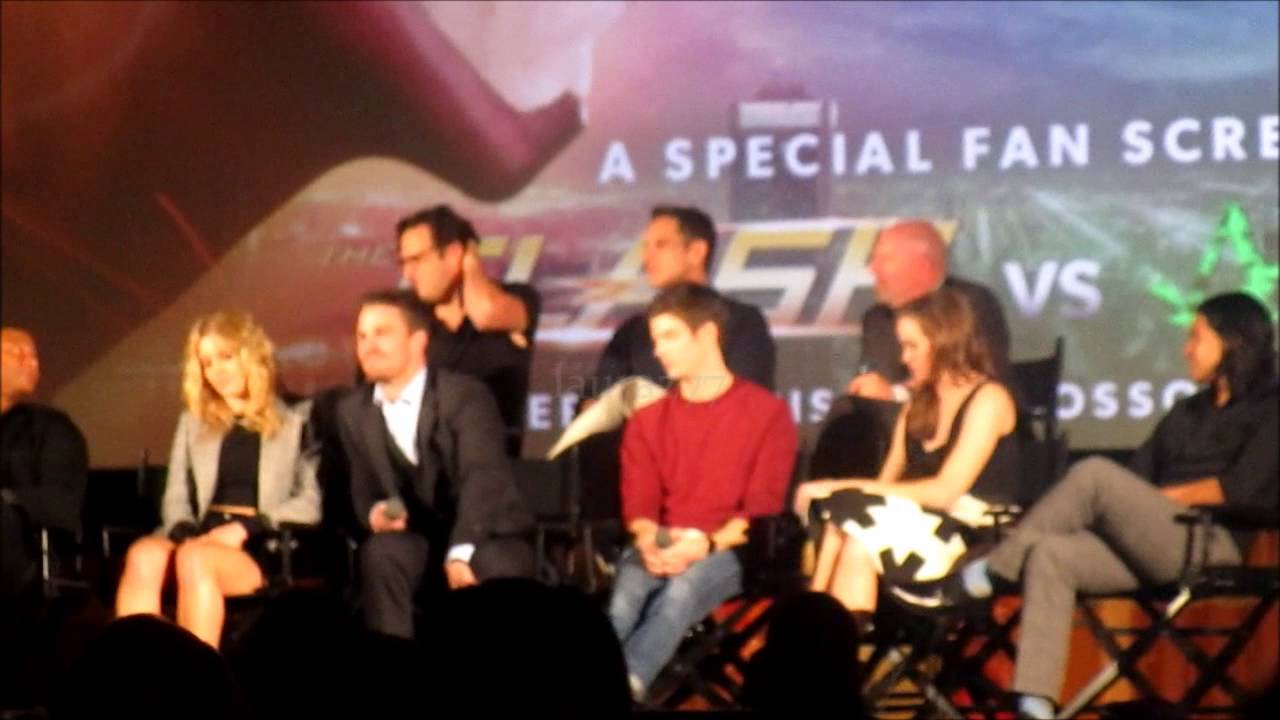 The Flash vs Arrow fan screening Q&A 3/4