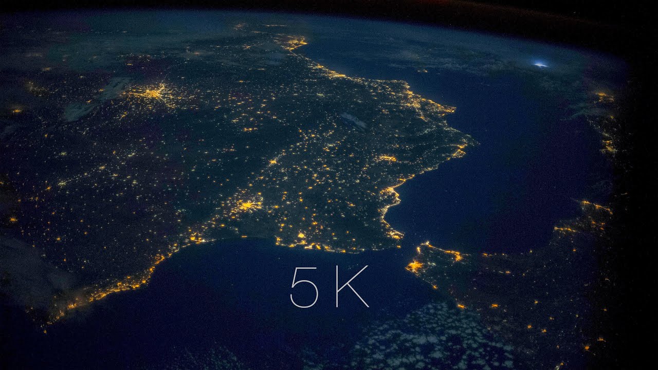 Planeta Tierra de noche desde el Espacio (5K) ✨