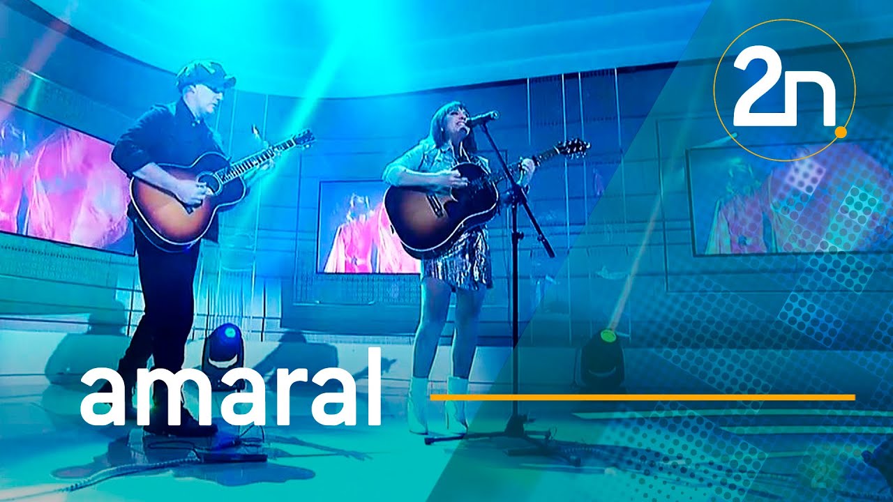Amaral interpreta “Nuestro tiempo” en La 2 Noticias