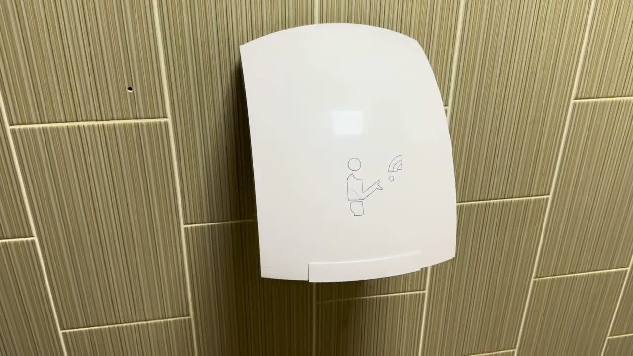 Dead KINGWE SoftDry KW-1053 at Subway - Ravenswood, Ipswich - 🚻♿️