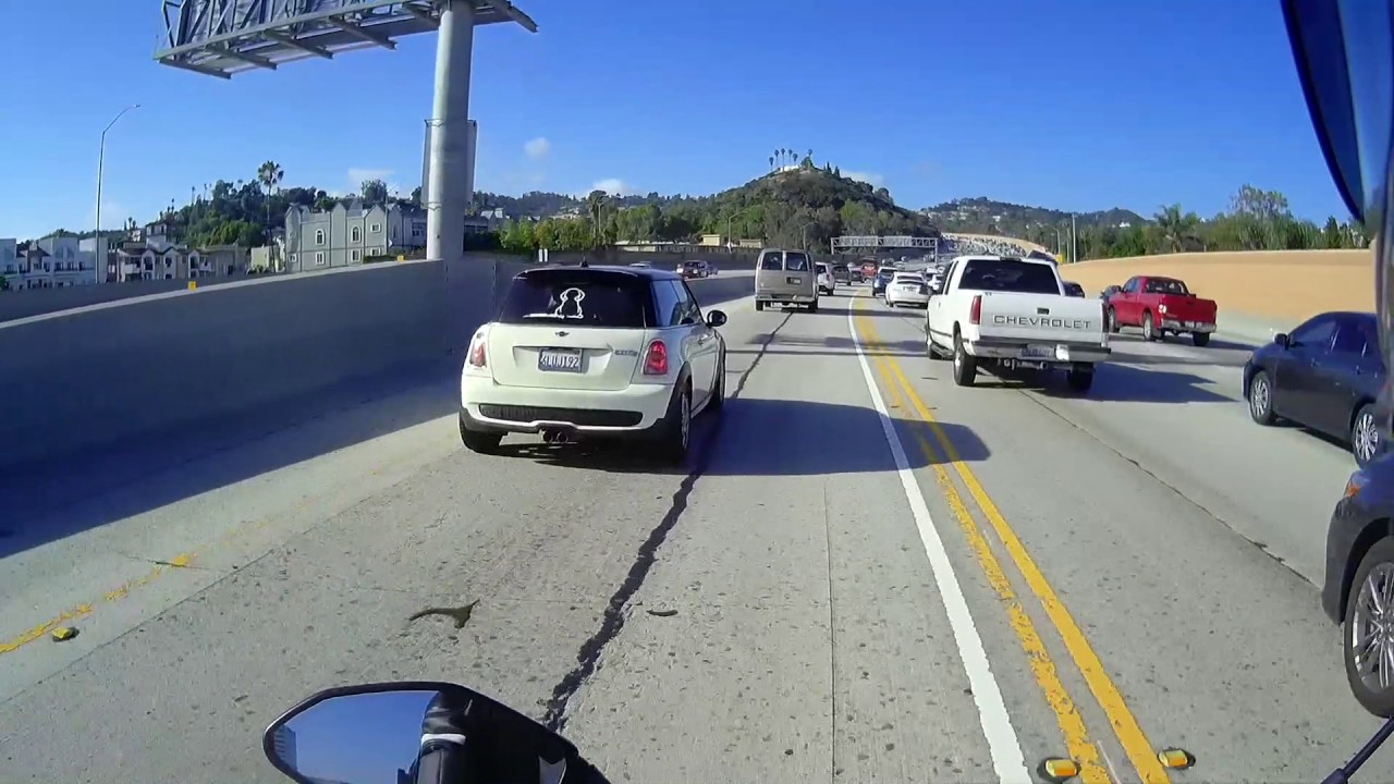 Expert Lane Splitting: 17 Essential Tips For Motorcycle Commuters | Ultimate Motorcycling