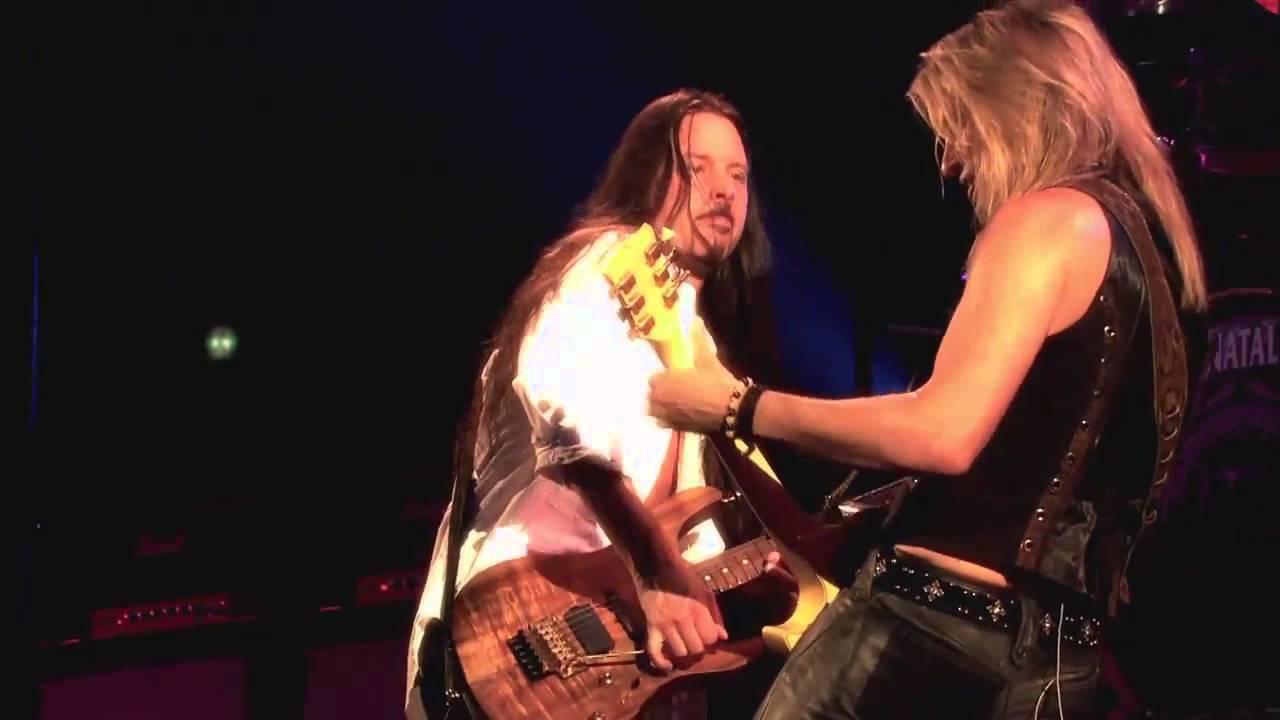 Whitesnake [HD] Is This Love  2013 Japan