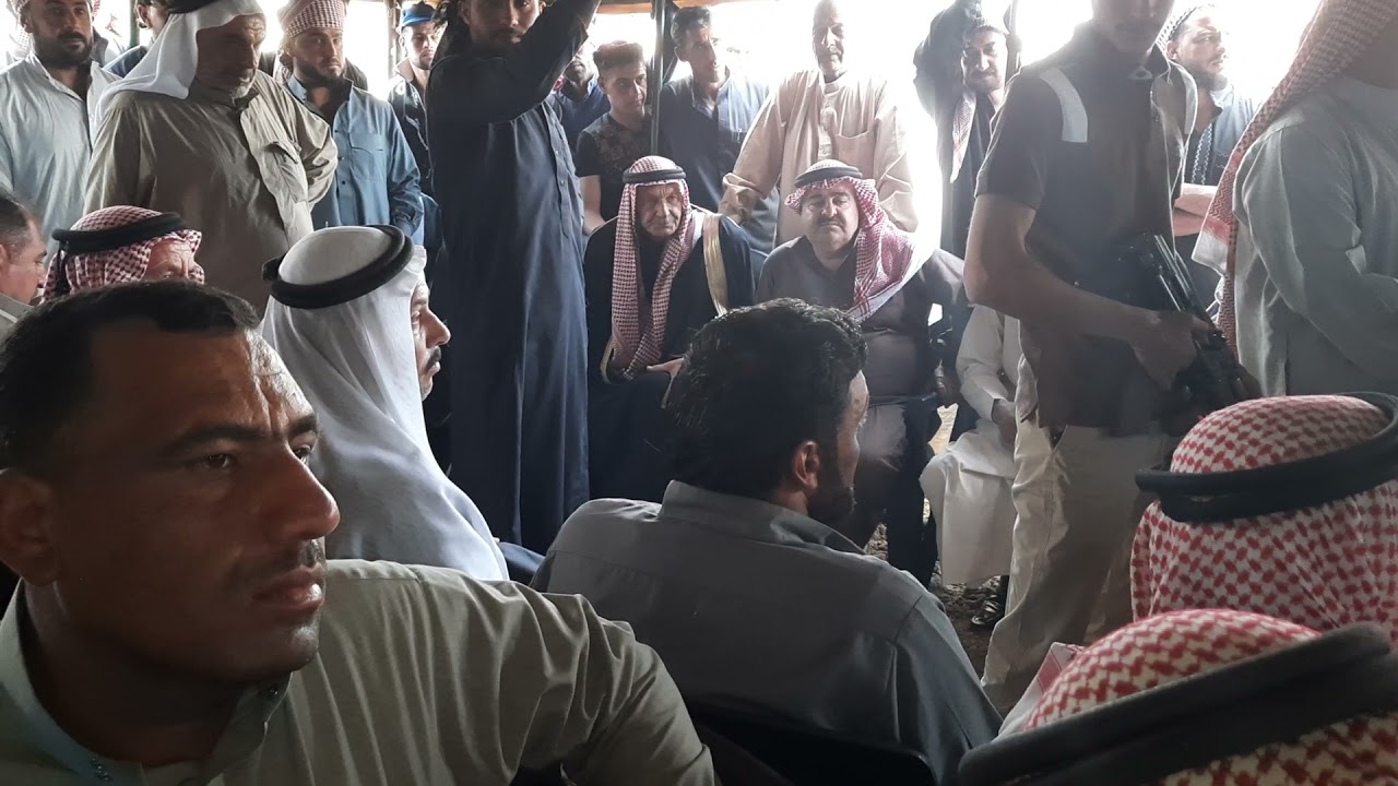 جانب من الصلح ابناء عشيرة الحمد عابد في دير الزور بوساطة الشيخ طلاع الطلاع و الشيخ حاجم البشير