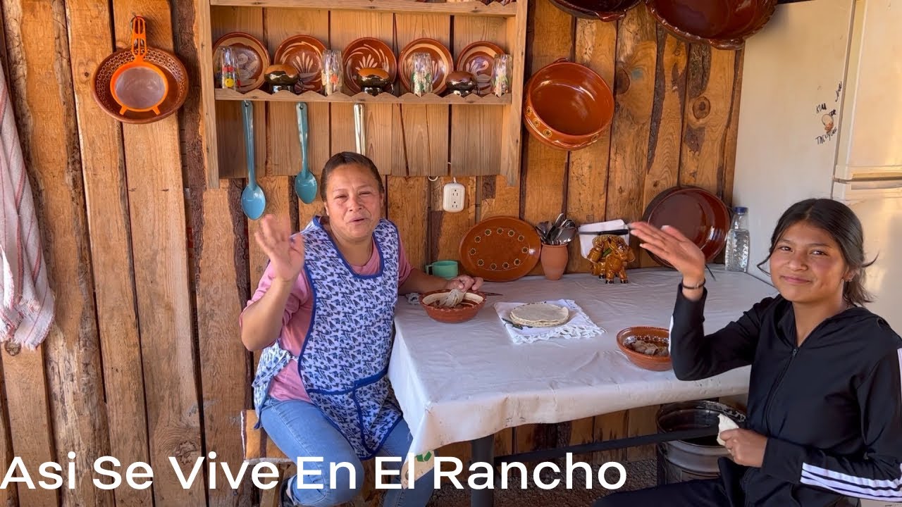 Comiendo con Mi Hija la Mayor Así Se Vive En El Rancho