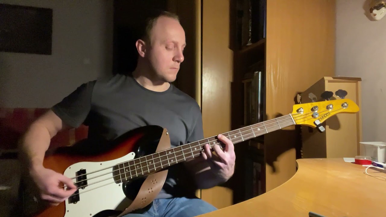 Fernandes RPB-360. Seymour Duncan SPB-3 pickups.