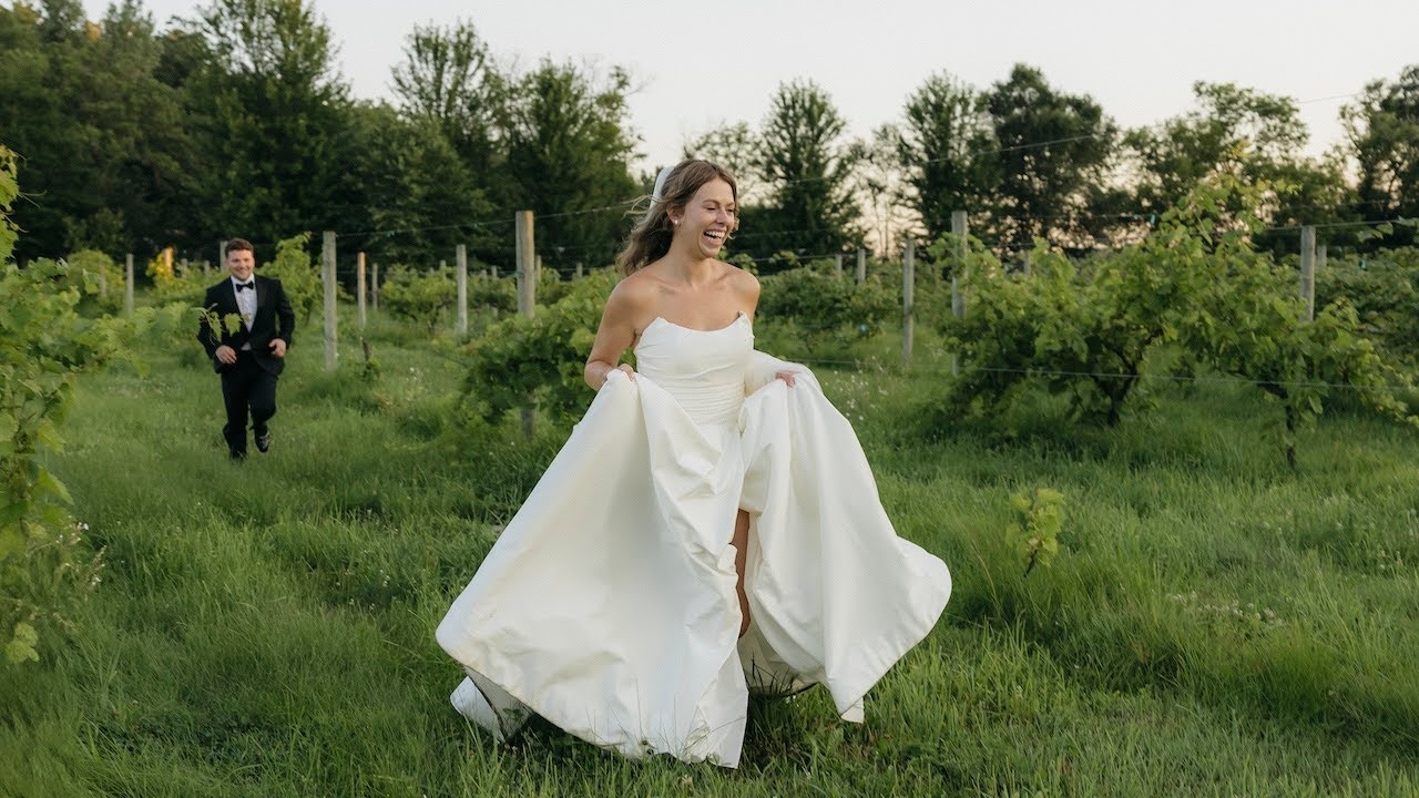 Wisconsin Vineyard Wedding at Belle &Acirc;me | | River Falls, WI