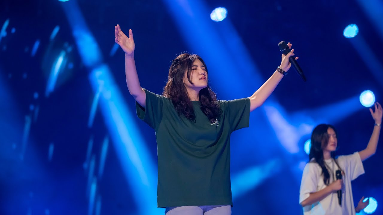 Emerge: Fall Like Rain // Vivienne Wong @City Harvest Church