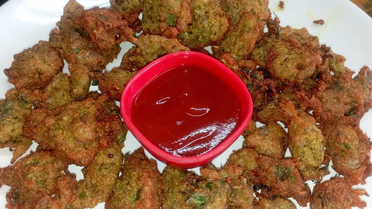 Pyaz Ke Pakode Recipe | Perfect Crispy Kanda Bhajia | Ramadan Special