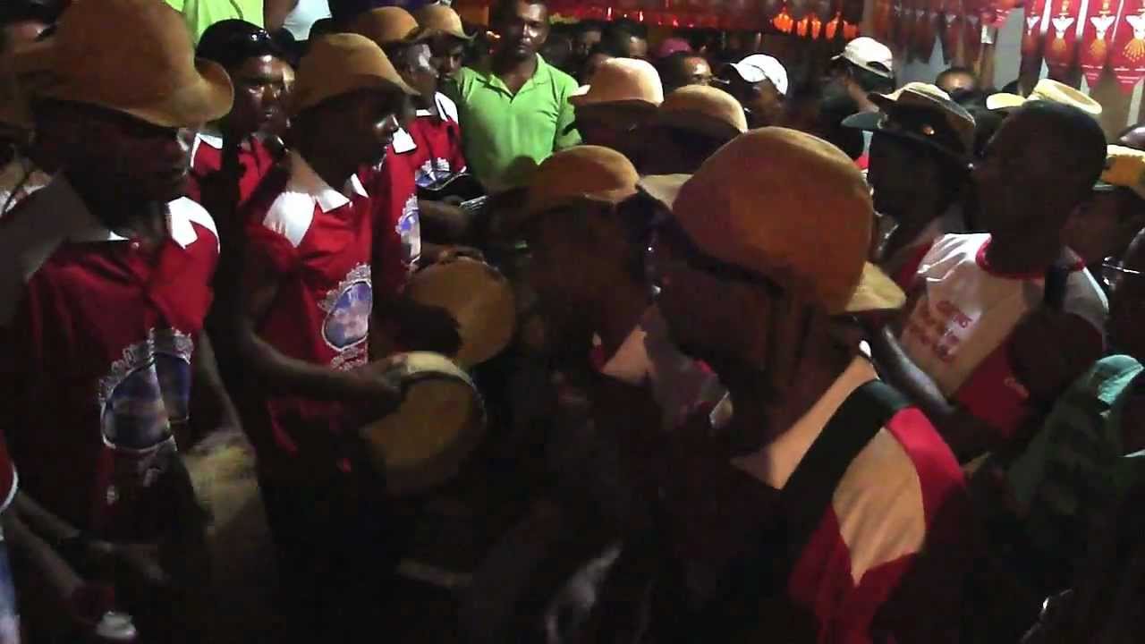 Folia do Divino Espirito Santo Roda de saudação Josemar e Deusiano