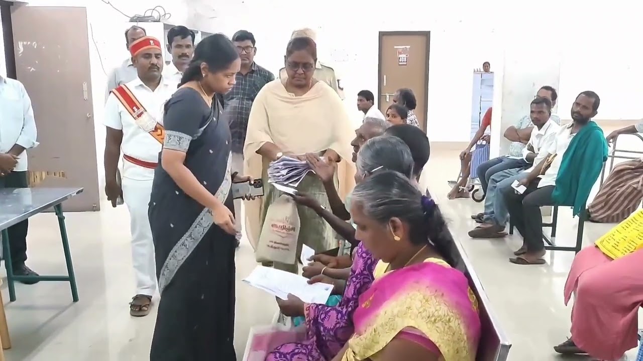 Monday Grievance Day was held under the chairmanship of the District Collector I salem - 3