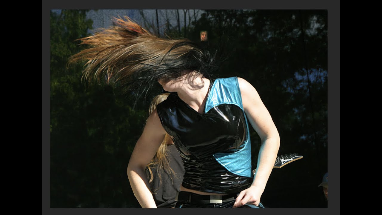 Floor Jansen HEADBANGING