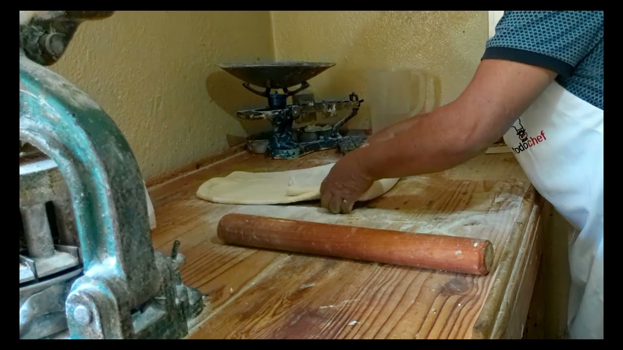 OREJAS DE PASTA HOJALDRE O FEITE MUY FACIL.