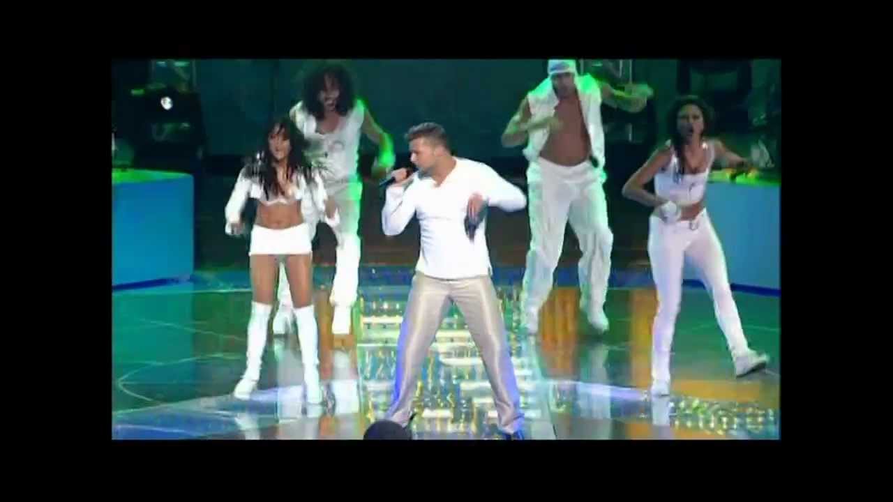 Ricky Martin - Drop it On Me