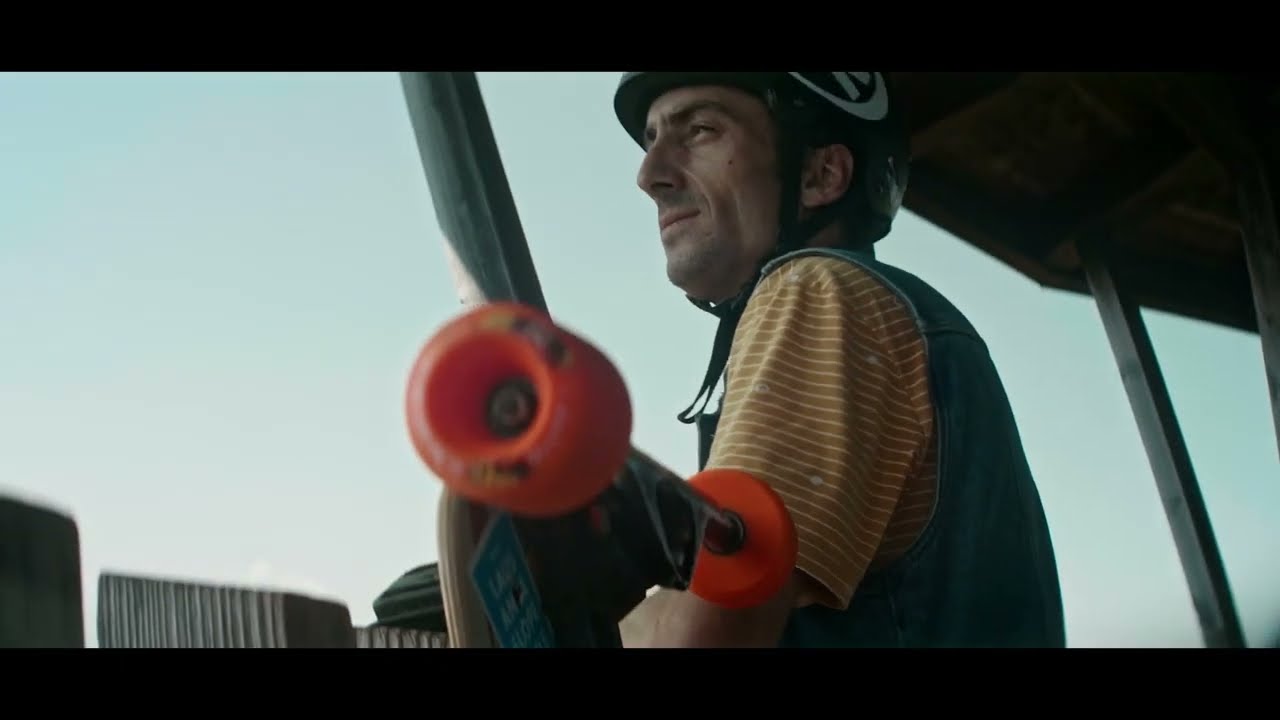 Pierre Linckenheld - City surfer in Lausanne  |  Switzerland Tourism